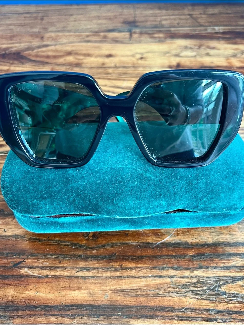 Gucci GG0956S 001 Oversized Sunglasses Black Green Gold GG Logo 54mm w/ Case